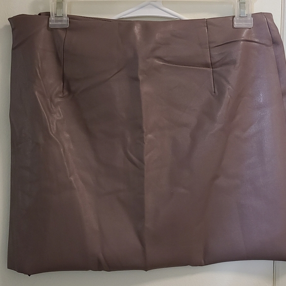 Forever 21 Shiitake Faux Leather Mini Skirt - Picture 7 of 8